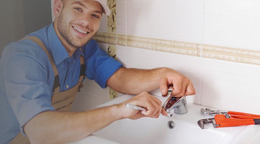 Handle or spout repair in Roanoke, AL